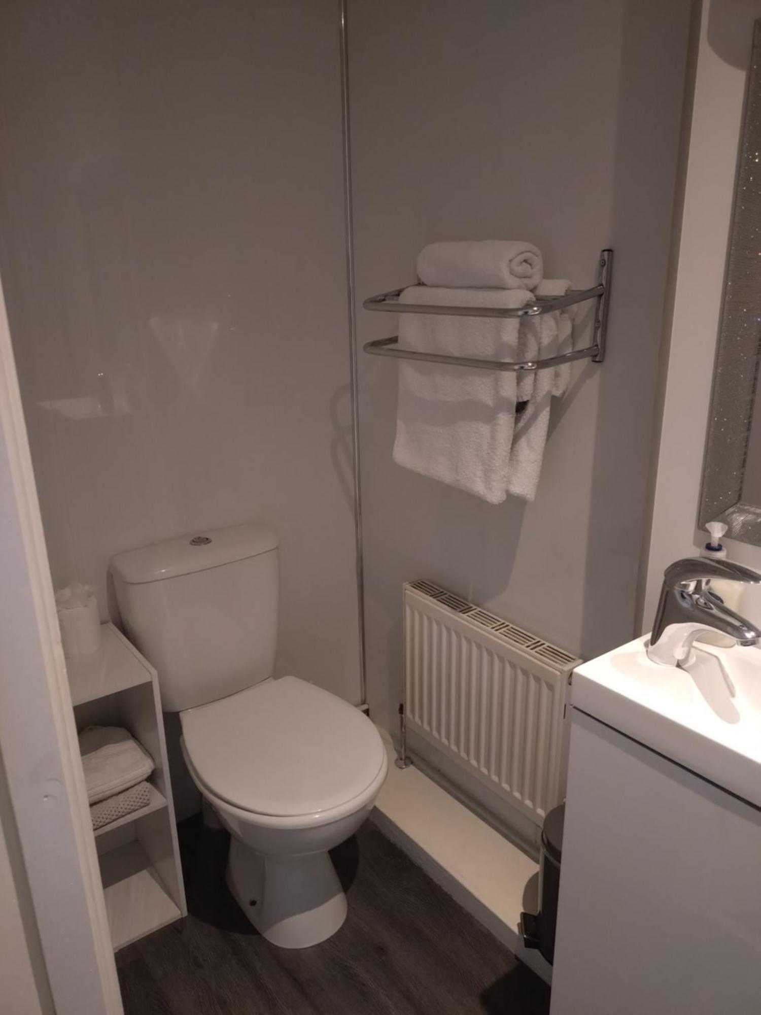 Anchorage Guest House - Also 1 Room Available With Hot Tub,Must Be Booked Separately Balloch Bilik gambar